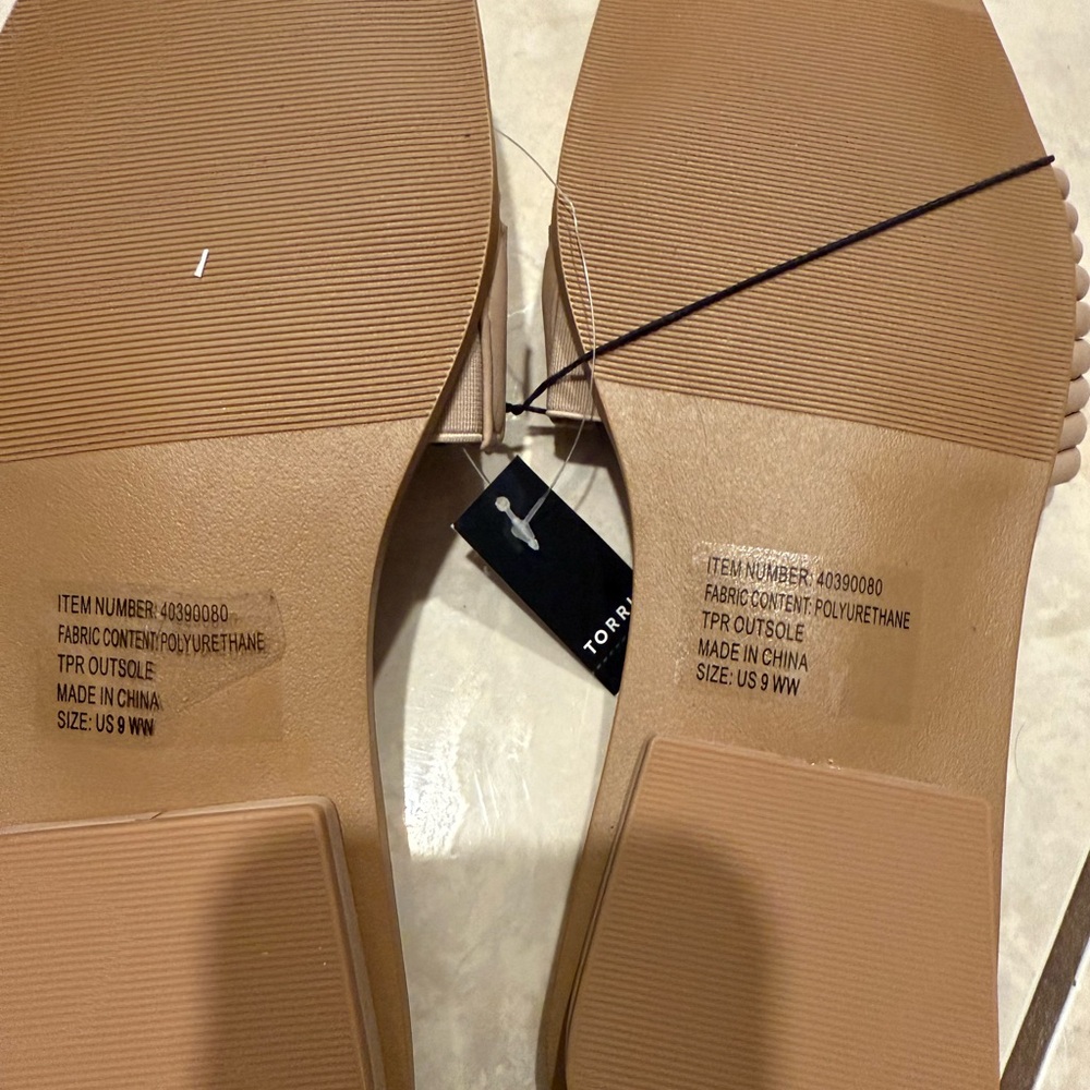 Torrid Beige Ribbed Slide Sandals - Picture 5 of 9